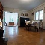 House, 5 Bedrooms-9 Beds - Prague
