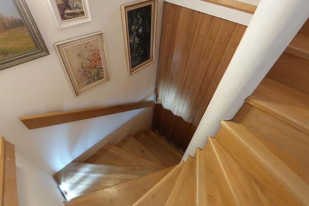 House, 5 Bedrooms-9 Beds - Prague