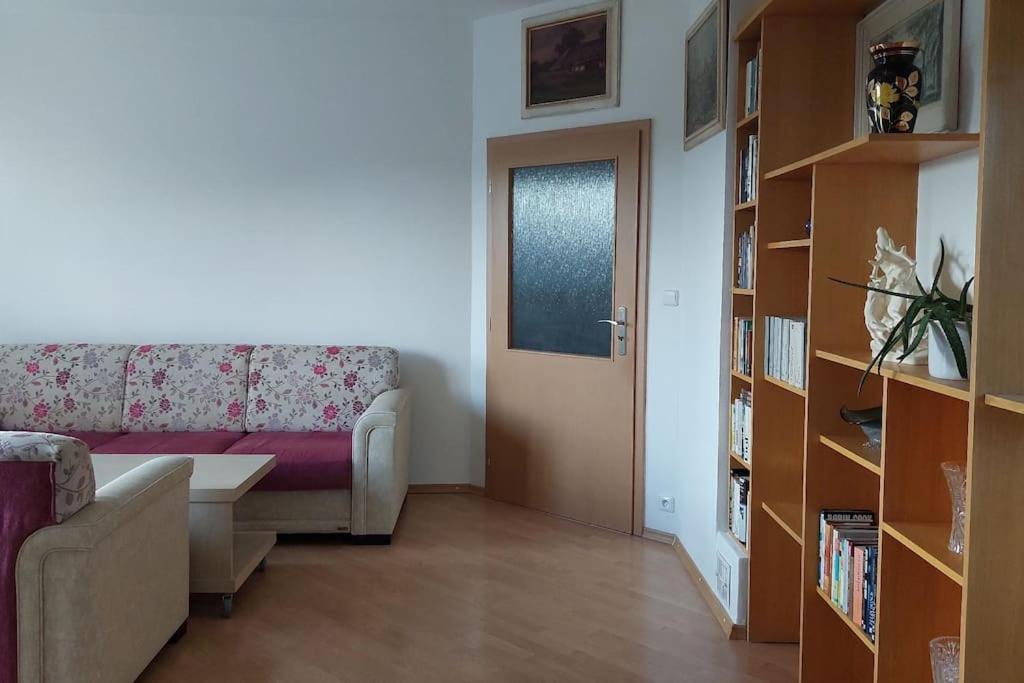 Holiday home House, 5 Bedrooms-9 Beds - *