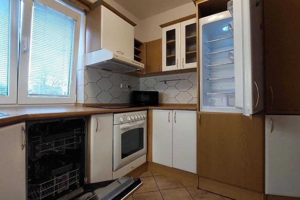 House, 5 Bedrooms-9 Beds - Holiday home