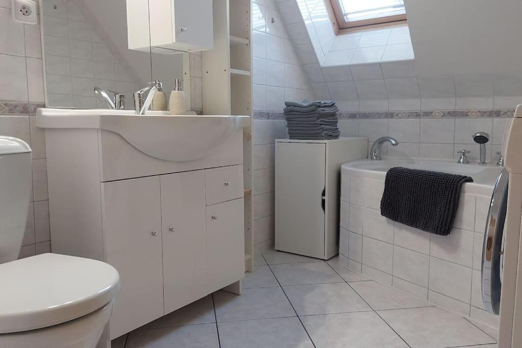 House, 5 Bedrooms-9 Beds - Holiday home *